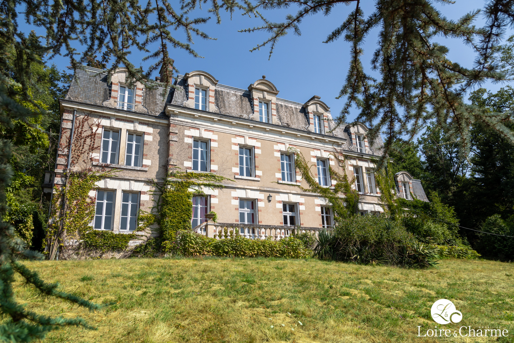 VEUZAIN-SUR-LOIRE